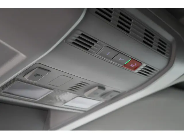 MAN TGE 35 2.0 TDI L3H3 DSG DC 7-persoons 2024 Diesel 51