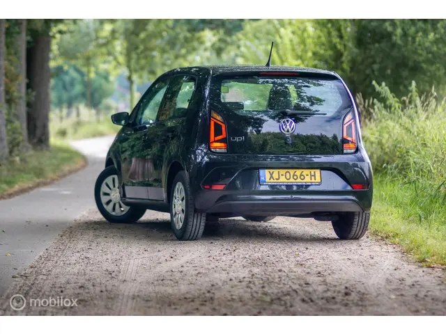 Volkswagen up! 1.0 BMT move up! 2019 Benzine 27