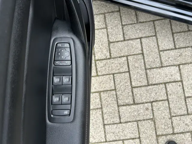 Renault Mégane Estate 1.3 TCe Limited 2020 Benzine 13