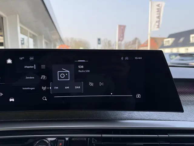 Peugeot 5008 1.2 Hybrid 145 GT 2025 Hybride Benzine 13