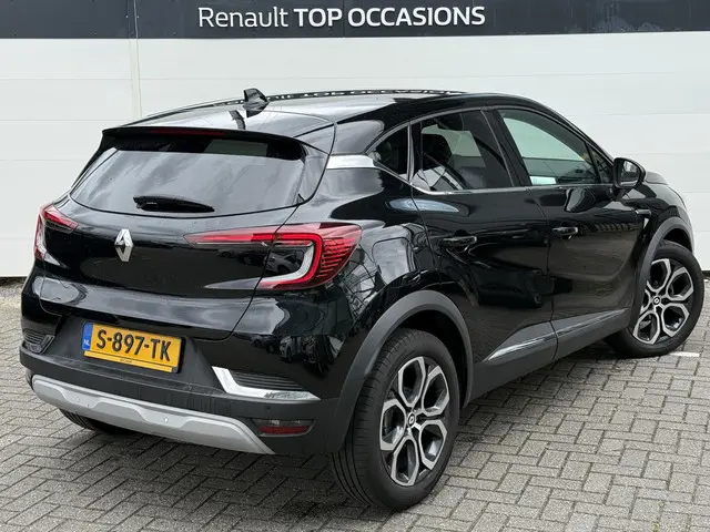 Renault Captur 1.3 140 techno 2023 Benzine 2
