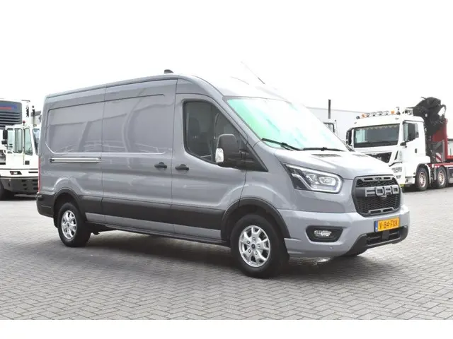 Ford Transit 350 2.0 TDCI L3H2 Limited 2024 Diesel 3