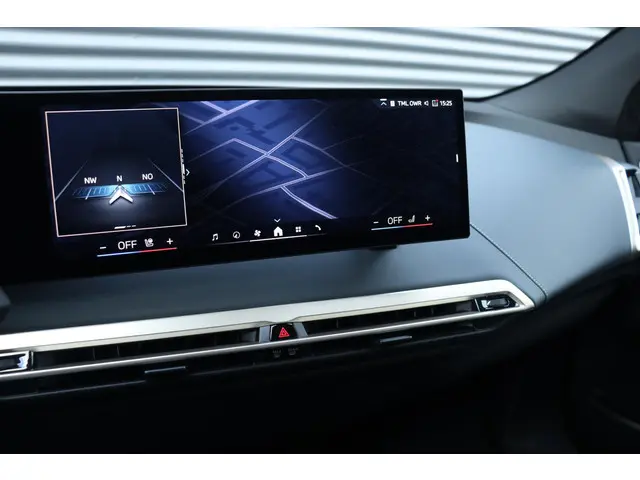 BMW iX xDrive40 High Executive 2025 Elektrisch 17