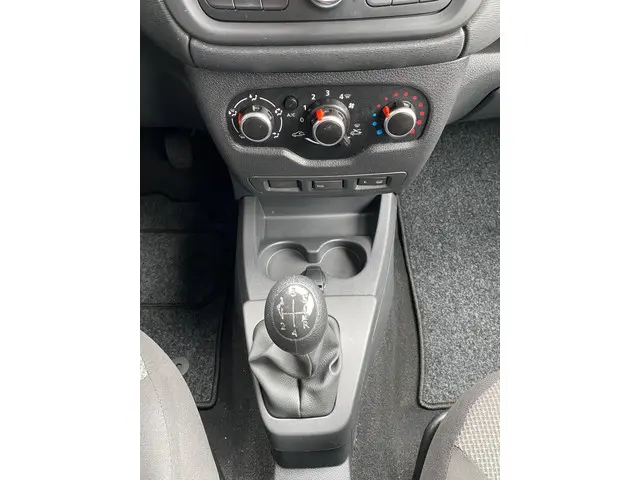 Dacia Lodgy 1.6 SCe 7p. 2019 Benzine 12