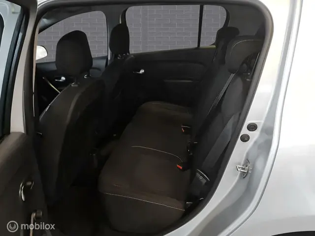Dacia Sandero 0.9 TCe Laureate 2017 Benzine 12