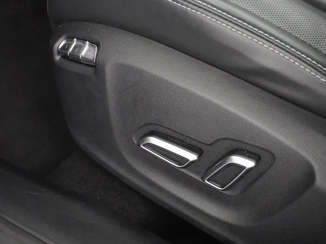 MG Marvel R Luxury 70 kWh 2022 Elektrisch 18