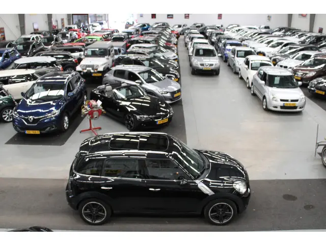 MINI Countryman Mini 1.6 One Edition 2012 Benzine 27