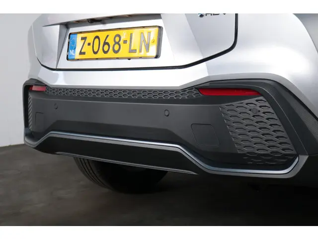 Toyota C-HR 1.8 Hybrid 140 Dynamic, 2024 Hybride Benzine 5