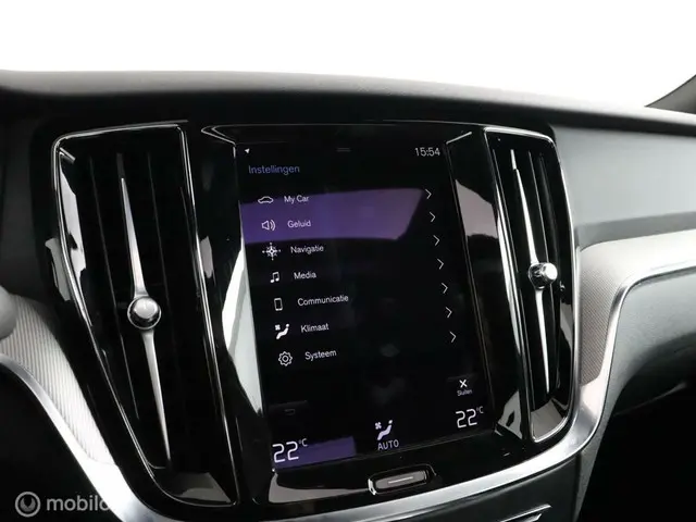 Volvo S60 2.0 B4 R-Design|Blis| panodak|adapt 2021 Benzine 23
