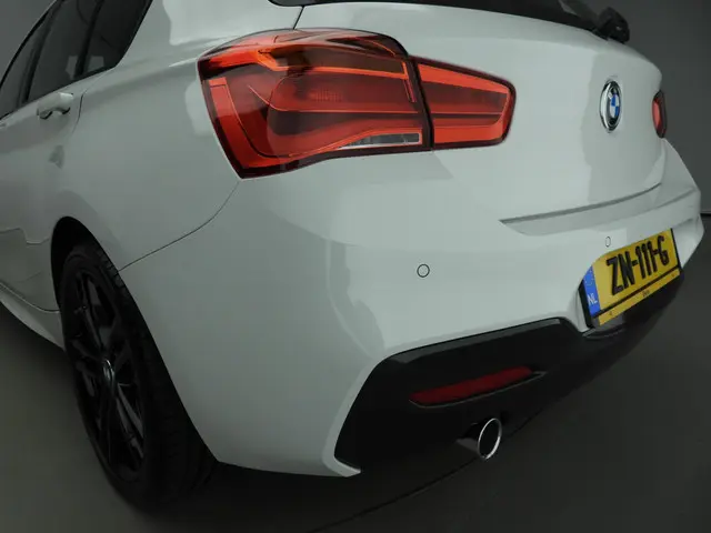 BMW 1 Serie 118i 2019 Benzine 43