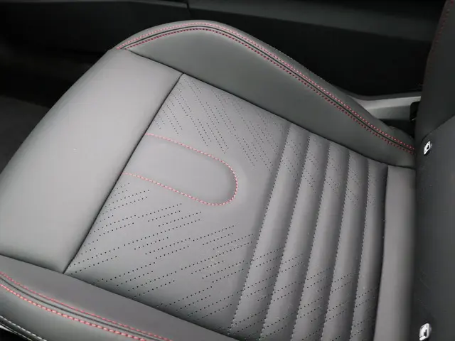 MINI 3-Deurs Cooper 2025 Benzine 12