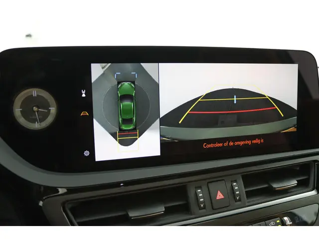 Lexus ES 300h Executive Line 2024 Hybride Benzine 9