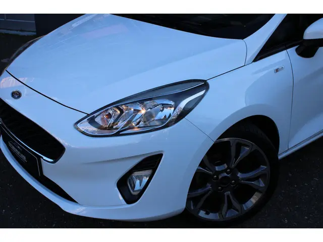 Ford Fiesta 1.1 Airco Navi Carplay PDC Nap 2017 Benzine 35