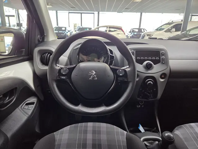 Peugeot 108 1.0 e-VTi Active 2020 Benzine 18