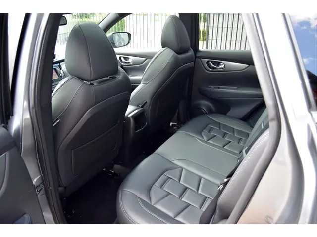 Nissan QASHQAI 1.3 DIG-T Tekna + Full Options 2019 Benzine 19