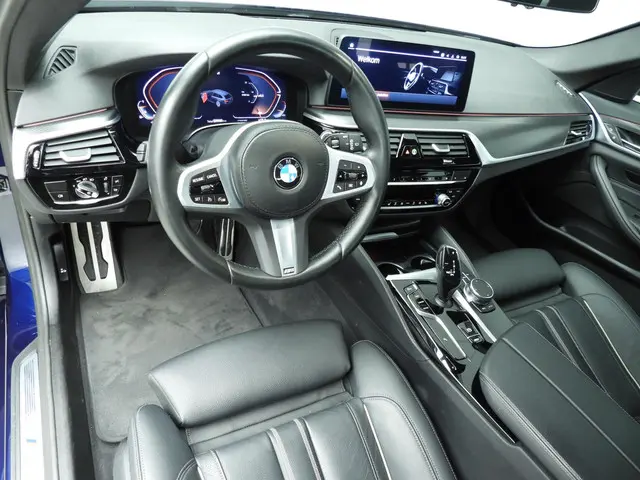 BMW 5 Serie Touring 520i 2023 Benzine 6