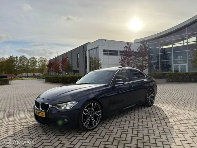BMW 3 Serie 328i xDrive 2014 Benzine