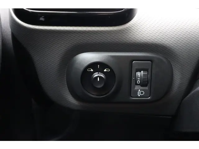 Citroën C4 Cactus 1.2 PureTech Business 2017 Benzine 24