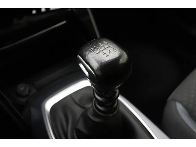 Peugeot 2008 1.2T 100pk Allure 2021 Benzine 28