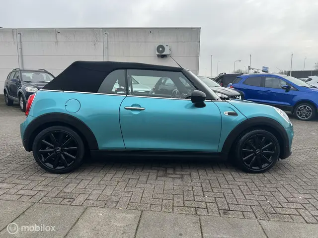 MINI Cooper Cabrio 1.5 Chili Business 2017 Benzine 21