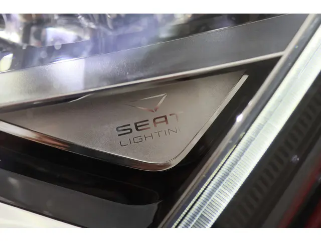 SEAT Ateca 1.5 TSI FR Business Intense 2019 Benzine 27