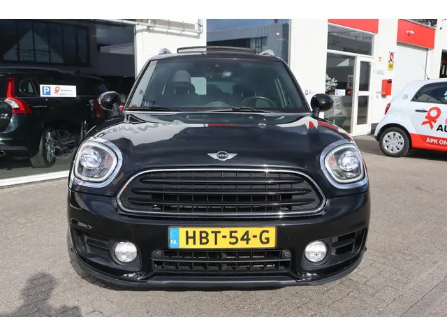 MINI Countryman Mini 1.5 Cooper Salt 2017 Benzine 25