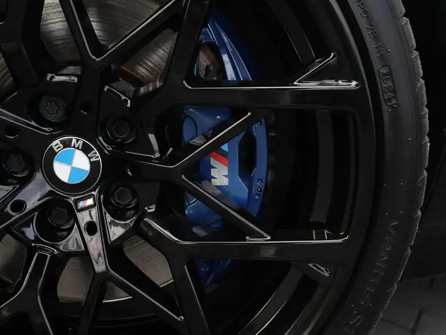 BMW 3 Serie 320i Executive Edition 2021 Benzine 4