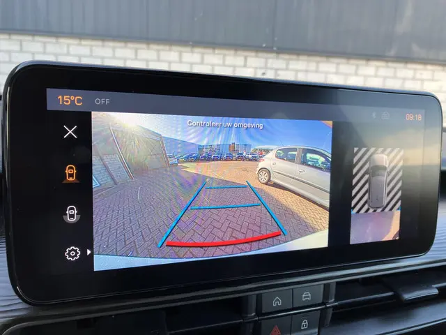 Jeep Avenger 1.2T 100 ALTITUDE 2024 Benzine 16