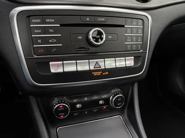 Mercedes-Benz GLA 180 AMG Aut 2019 Benzine 14