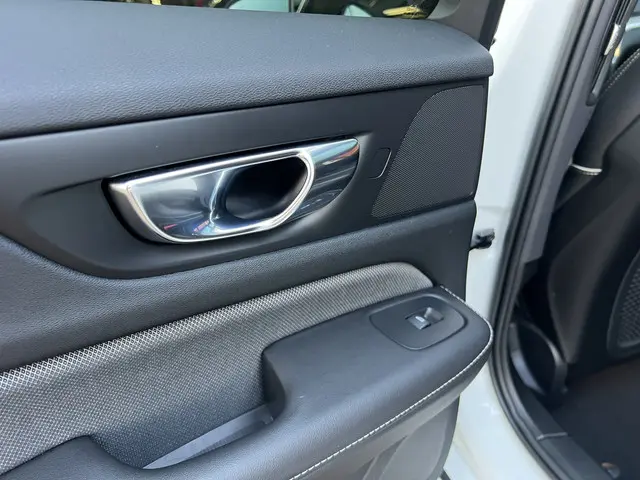 Volvo V60 2.0 B3 Plus Dark 2022 Hybride Benzine 18