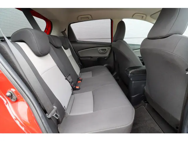Toyota Yaris 1.5 Hybrid Dynamic 2019 Hybride Benzine 8