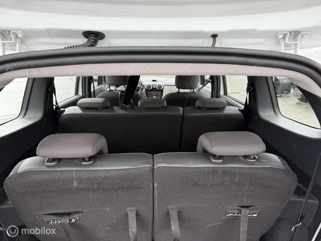 Dacia Lodgy 1.2 TCe Blackline 7 zit plaats 2014 Benzine 8