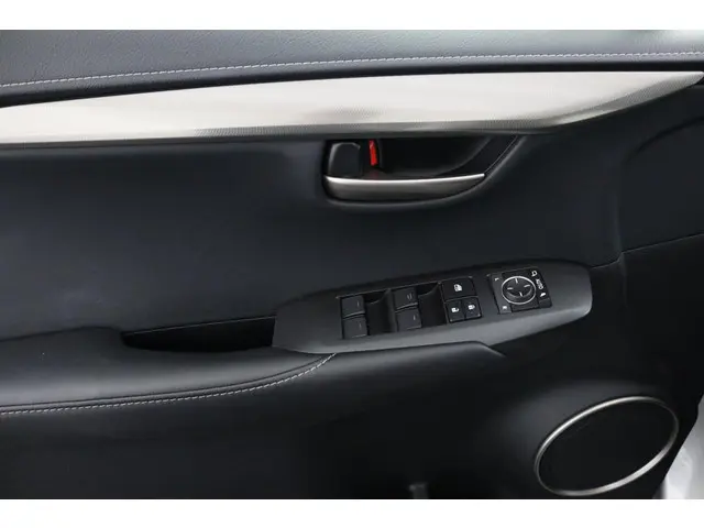 Lexus NX 300h AWD 25th Edition 2014 Hybride Benzine 26