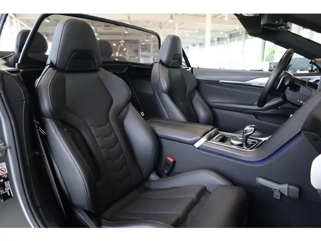 BMW 8 Serie Cabrio 840i 2023 Benzine 11