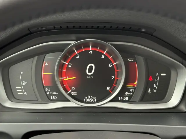 Volvo V60 1.5 T2 Nordic+ 2017 Benzine 25