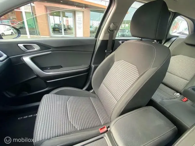 Kia Ceed Sportswagon 1.0 T-GDi DynamicLine 2022 Benzine 18