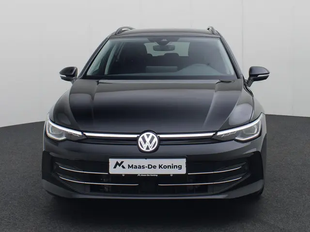 Volkswagen Golf 1.5eTSI/150PK Goal DSG 2024 Benzine 29