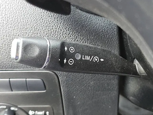 Mercedes-Benz Vito 114 CDI TOURER 2023 Diesel 13