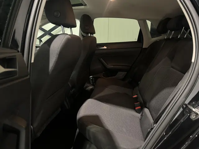 Volkswagen Polo 1.0 TSI R-LINE 2019 Benzine 12
