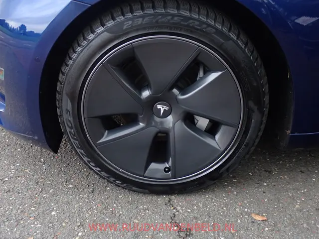 Tesla Model 3 LONG RANGE AWD 75kWh 2020 Elektrisch 35
