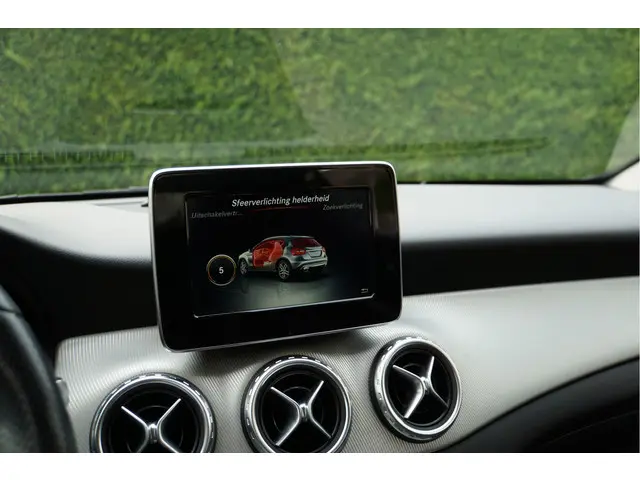 Mercedes-Benz GLA GLA 180 Ambition Night 2016 Benzine 43