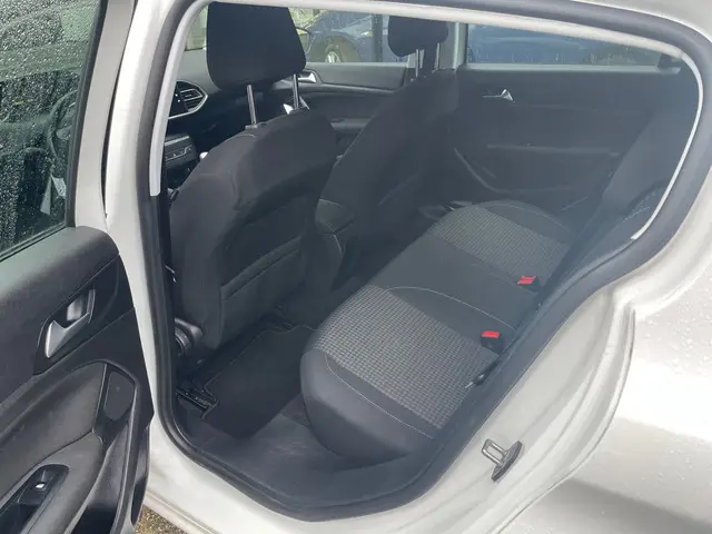 Peugeot 308 1.2 PureTech Blue Lease 2019 Benzine 6