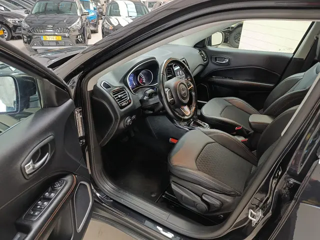 Jeep Compass 1.3T Limited 2020 Benzine 3