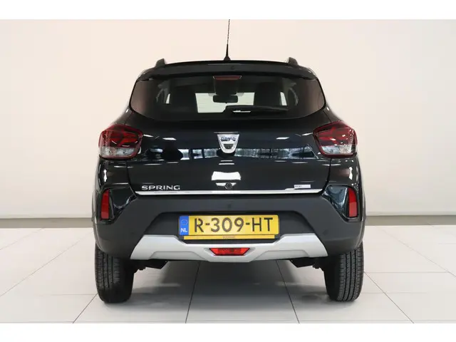 Dacia Spring Comfort Plus 27 kWh 2022 Elektrisch 19