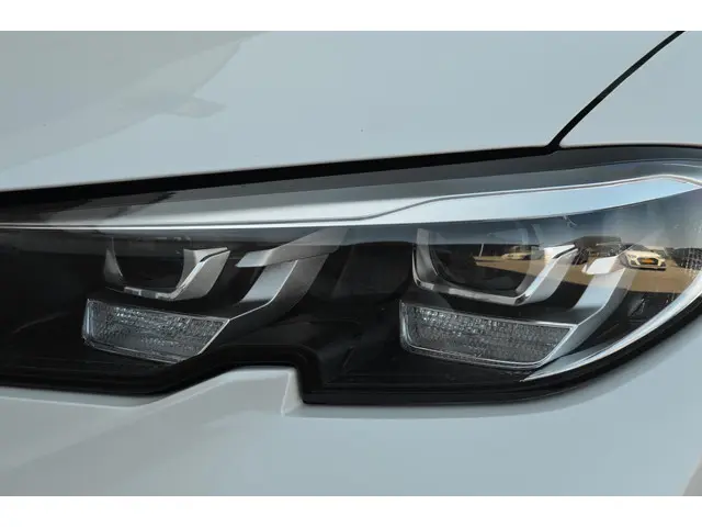 BMW 3 Serie 2.0 260 pk M-Sport Edition / 19"M / 2020 Benzine 41