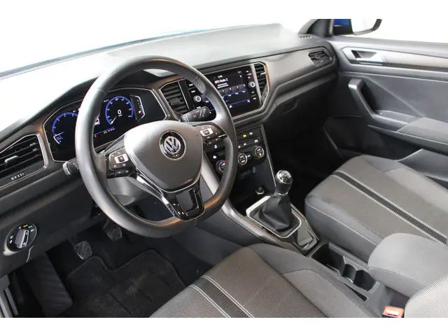 Volkswagen T-Roc 1.0 TSI Style Business 2019 Benzine 12