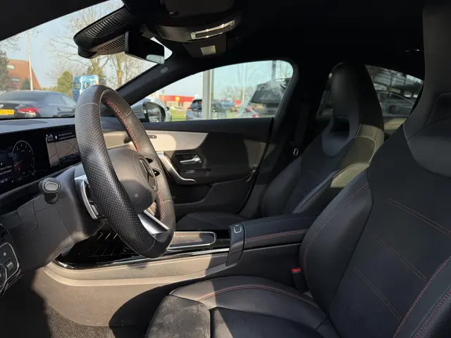 Mercedes-Benz CLA Aut. 180 AMG Sport 2024 Benzine 8