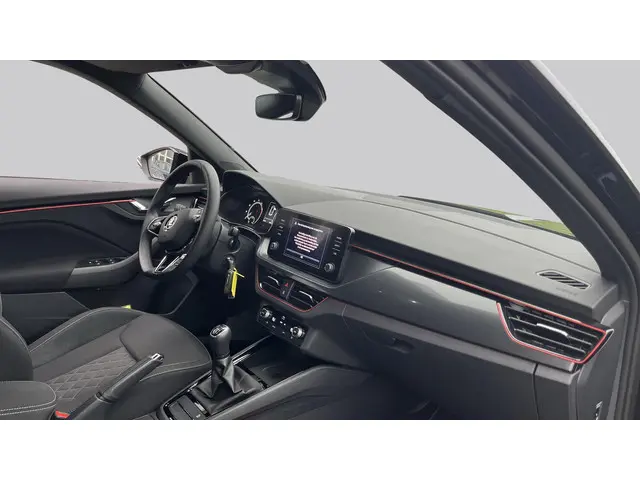 Škoda Kamiq 1.0 TSI Sport Business 2024 Benzine 12