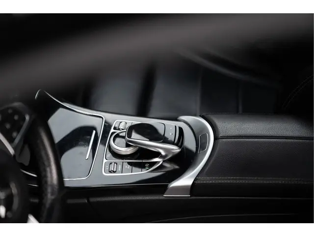 Mercedes-Benz C-Klasse Estate C180 AMG | 2017 Benzine 8