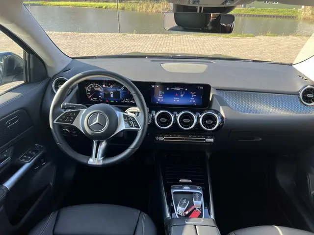 Mercedes-Benz GLA 250 e Luxury Line 2023 Hybride Benzine 7